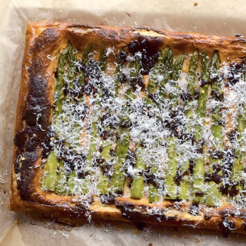 Asparagus and ricotta tart