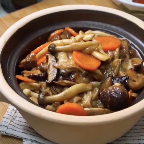 Beancurd with mixed mushrooms