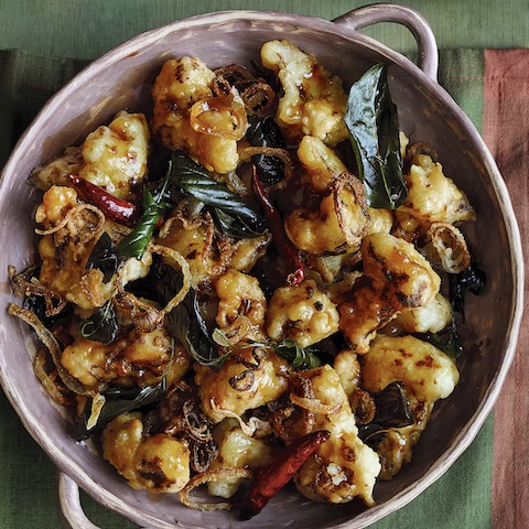 Cauliflower in tamarind sauce