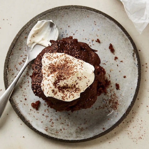 Chocolate, miso and banana mug cake