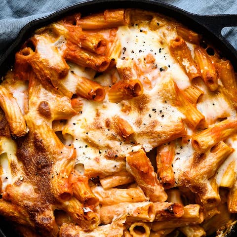 Chorizo rigatoni bake