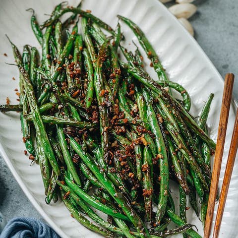 Garlic green beans