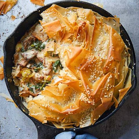 Mushroom and leek pie
