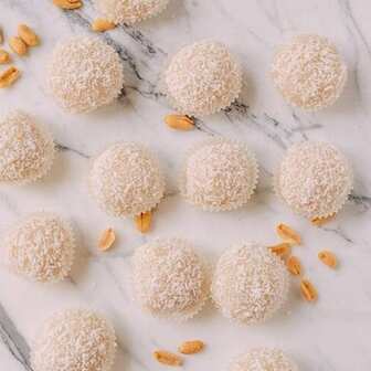 Peanut coconut mochi