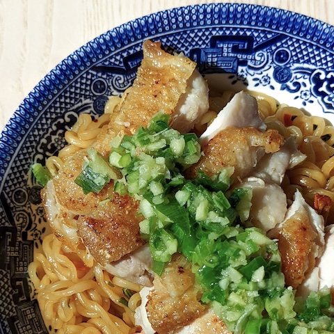 Scallion oil chicken noodles