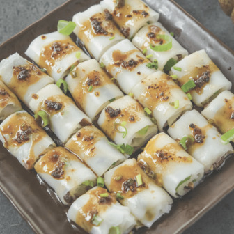 Steamed rice noodle rolls