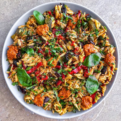 Sundried tomato pesto pasta salad