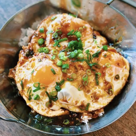 Sweet and spicy fried eggs